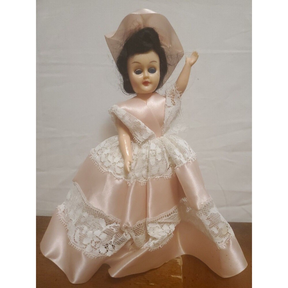 Snow White 1940s Story Book Doll Pink Dress 7.5" Open and Close Eyes Vintage